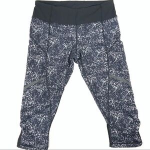 Lululemon Womens 17" Cropped Mid Rise Leggings Size 6